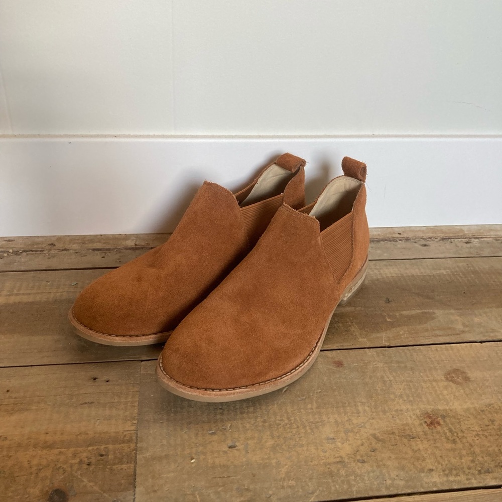 Clarks women’s booties, size 8
